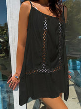 Modisches Kleid mit ausgehöhltem Ringüberzug